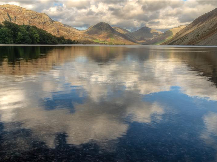 Wast Water and Wasdale Head with Red Pike, Kirk Fell and Great Gable in the distance.
